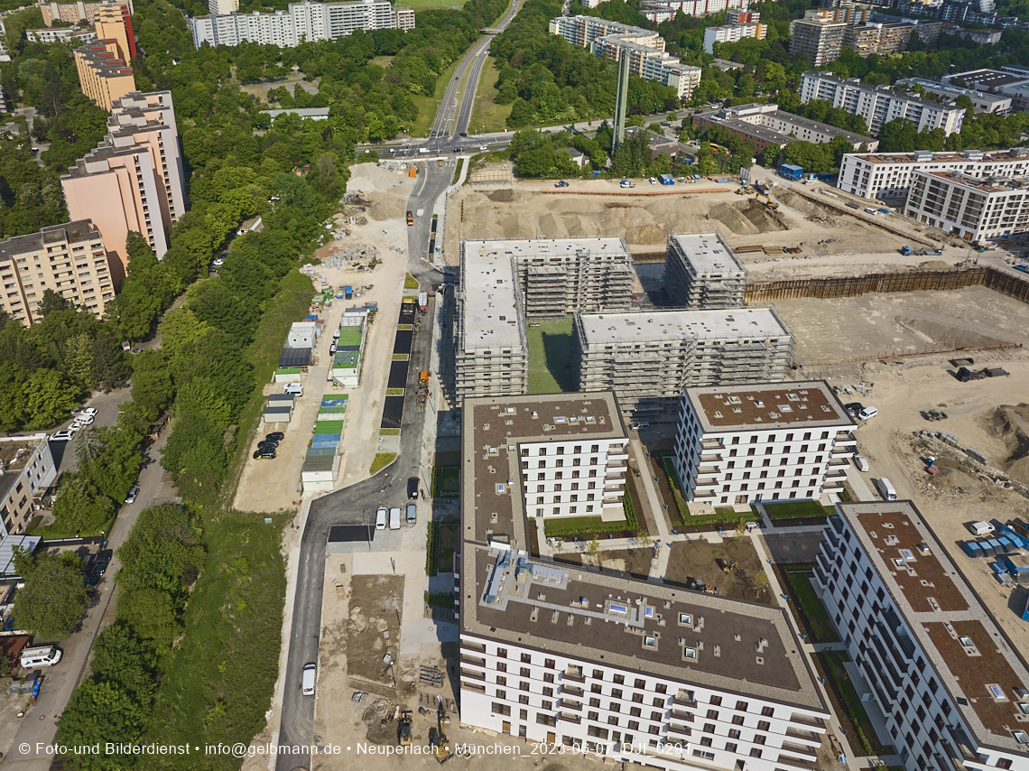 07.06.2023 - Aktuelle Luftbilder aus dem Alexisquartier und Pandion Verde in Neuperlach in München