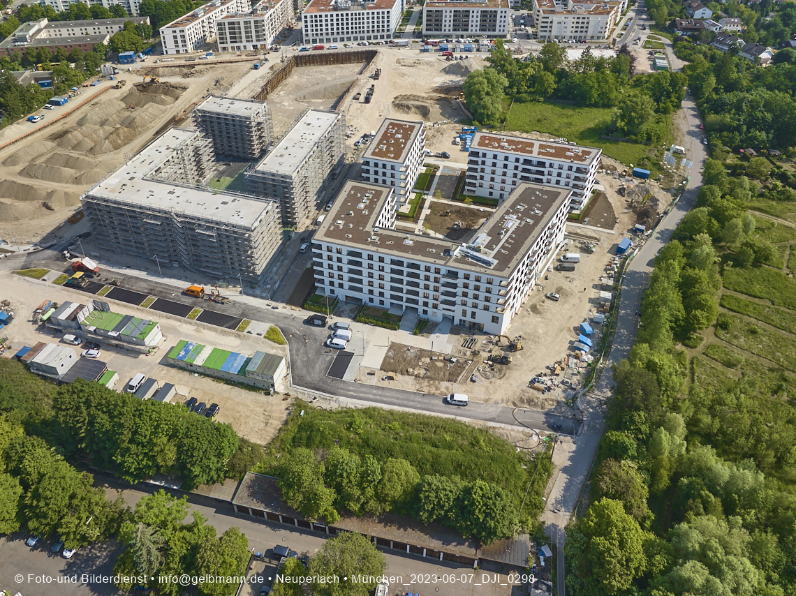 07.06.2023 - Aktuelle Luftbilder aus dem Alexisquartier und Pandion Verde in Neuperlach in München