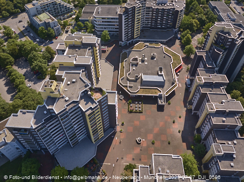 07.07.2023 - Marx-Zentrum, Studentenwohnheim, Wohnanlage Karl-Marx-Ring 52-62, KMR 53-57c Umgebung