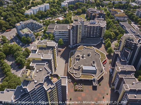 07.07.2023 - Marx-Zentrum, Studentenwohnheim, Wohnanlage Karl-Marx-Ring 52-62, KMR 53-57c Umgebung