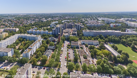 07.07.2023 - Marx-Zentrum, Studentenwohnheim, Wohnanlage Karl-Marx-Ring 52-62, KMR 53-57c Umgebung