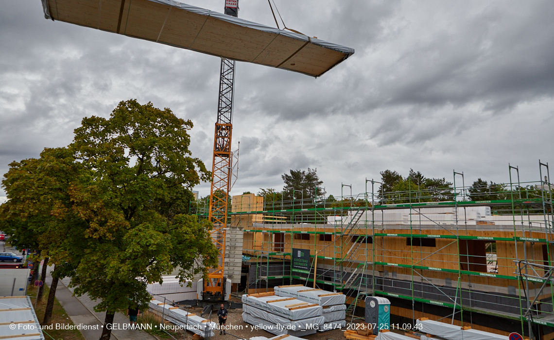 25.07.2023 - neue Wände für das Haus für Kinder in Neuperlach