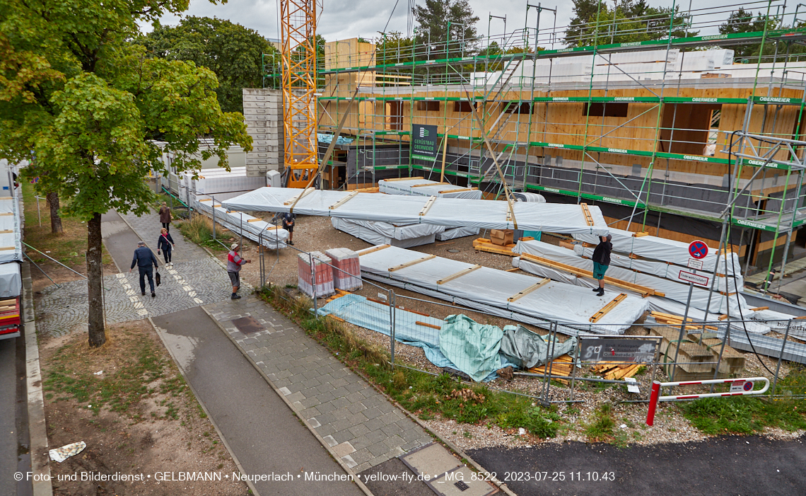 25.07.2023 - neue Wände für das Haus für Kinder in Neuperlach
