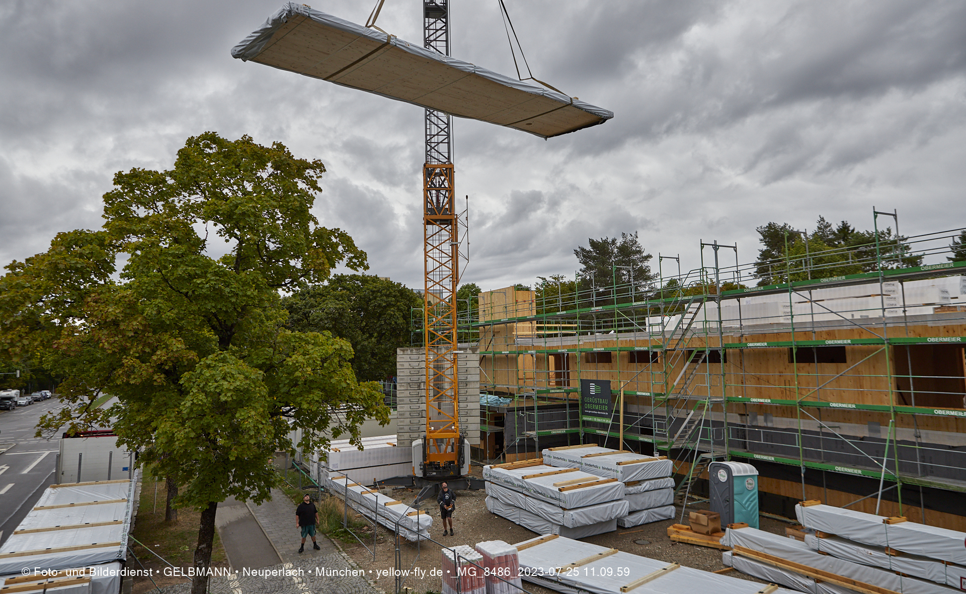 25.07.2023 - neue Wände für das Haus für Kinder in Neuperlach