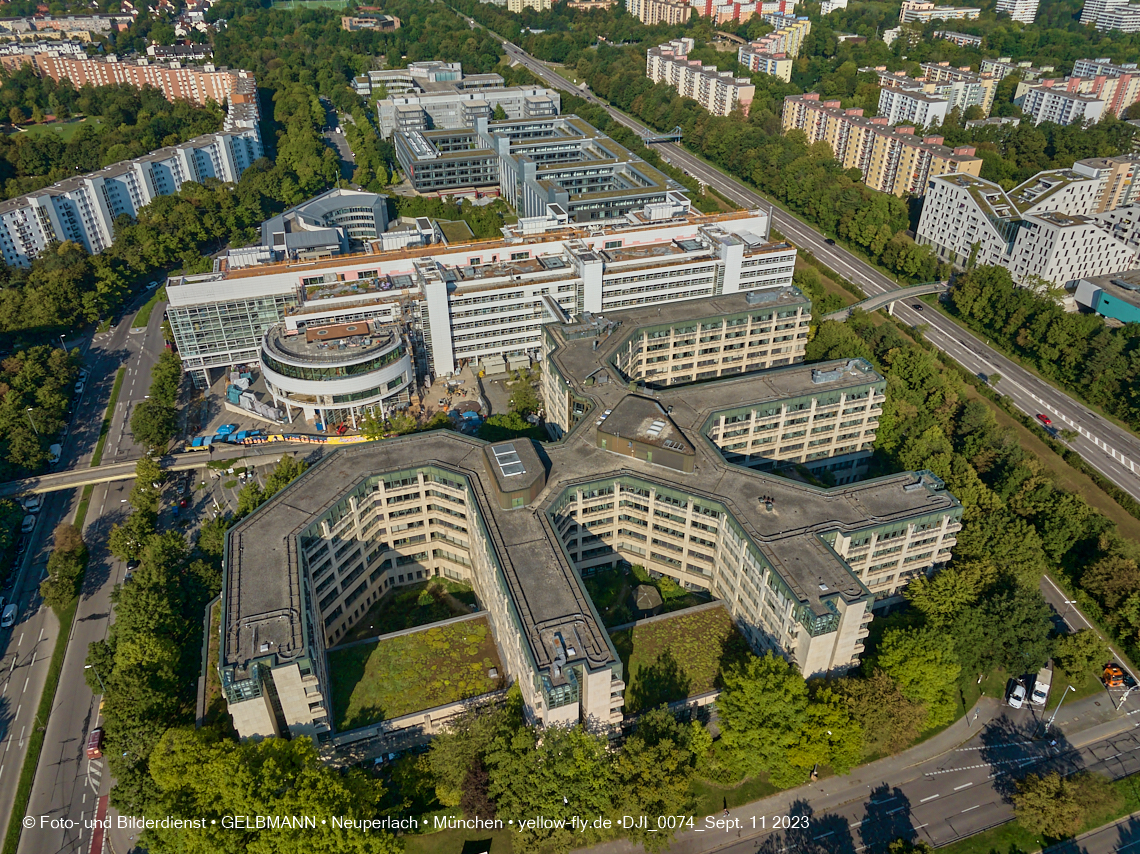 11.09.2023 - Der Wohnring und das ehemalige Allianzgebäude in Neuperlach 11.09.2023 - Der Wohnring und das ehemalige Allianzgebäude in Neuperlach