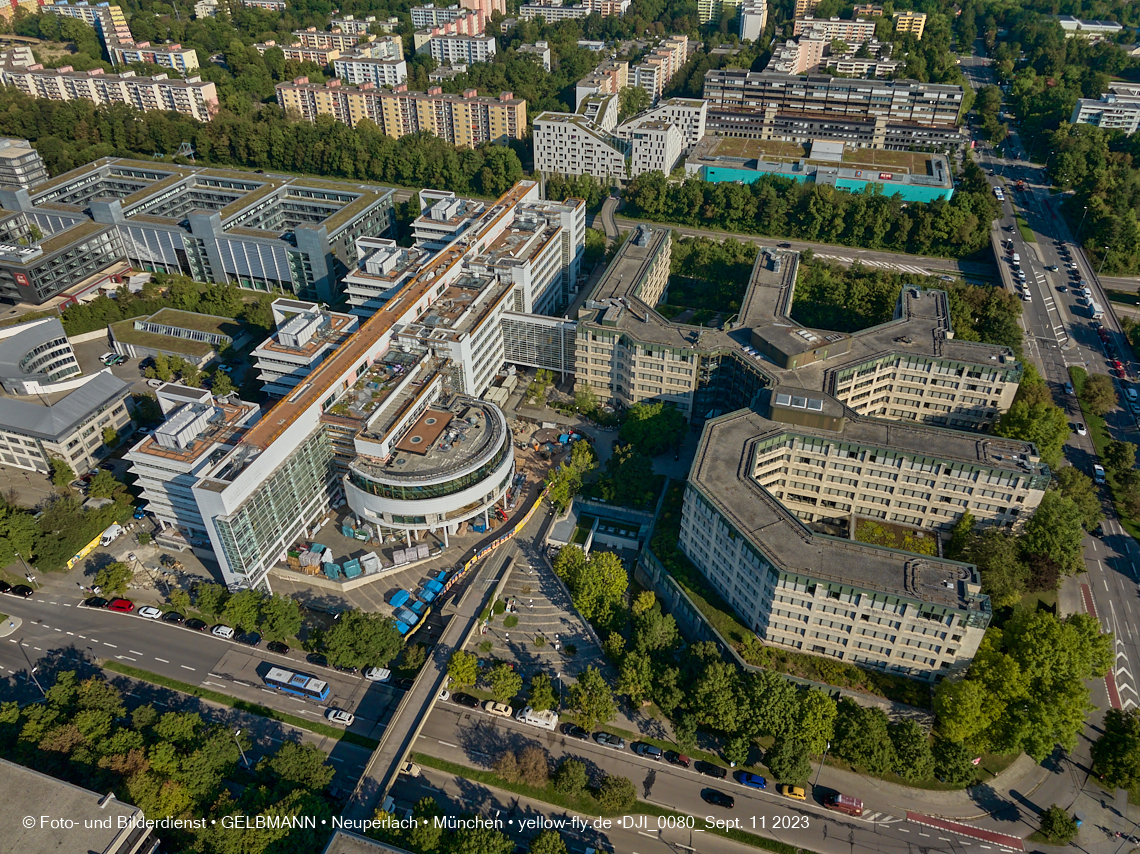 11.09.2023 - Der Wohnring und das ehemalige Allianzgebäude in Neuperlach 11.09.2023 - Der Wohnring und das ehemalige Allianzgebäude in Neuperlach