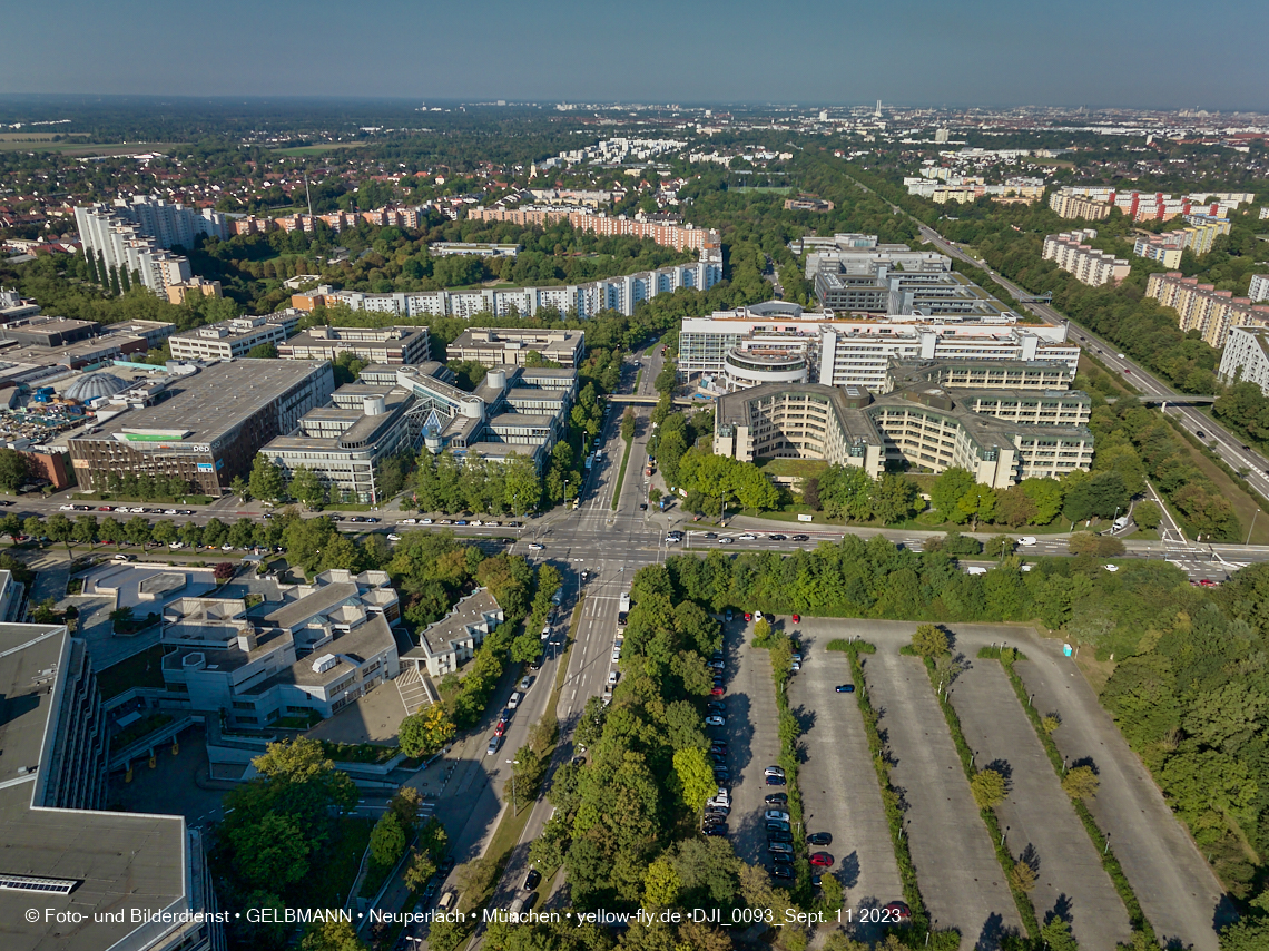 11.09.2023 - Der Wohnring und das ehemalige Allianzgebäude in Neuperlach 11.09.2023 - Der Wohnring und das ehemalige Allianzgebäude in Neuperlach