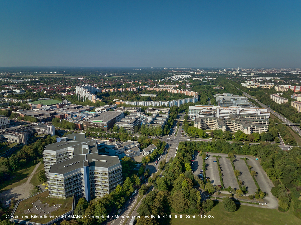 11.09.2023 - Der Wohnring und das ehemalige Allianzgebäude in Neuperlach 11.09.2023 - Der Wohnring und das ehemalige Allianzgebäude in Neuperlach
