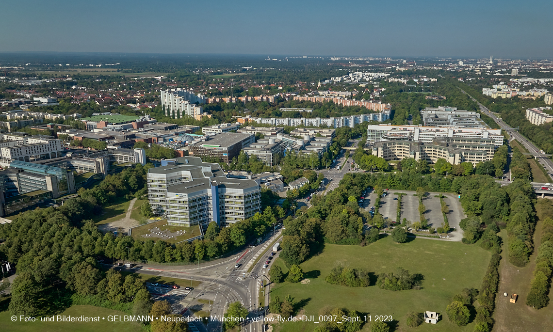 11.09.2023 - Der Wohnring und das ehemalige Allianzgebäude in Neuperlach 11.09.2023 - Der Wohnring und das ehemalige Allianzgebäude in Neuperlach