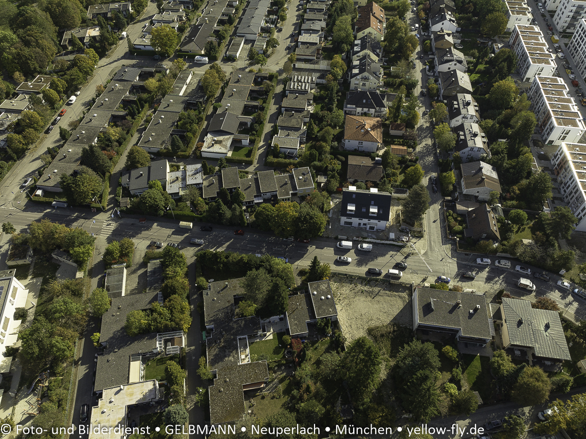 13.10.2023 - Baustelle Niederalmstraße 16 und Hugo-Lang-Bogen in Neuperlach
