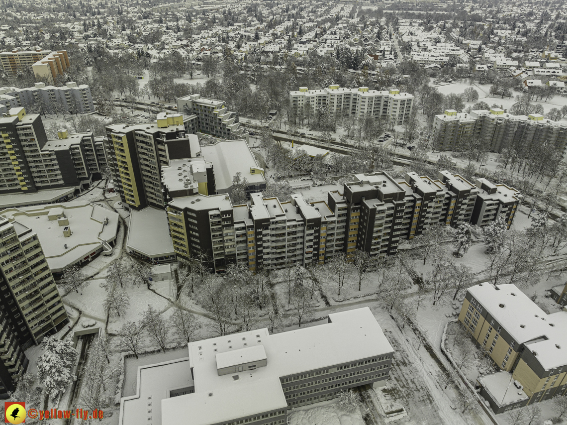 05.12.2021 - Karl-Marx-Ring und Marx-Zentrum in Neuperlach