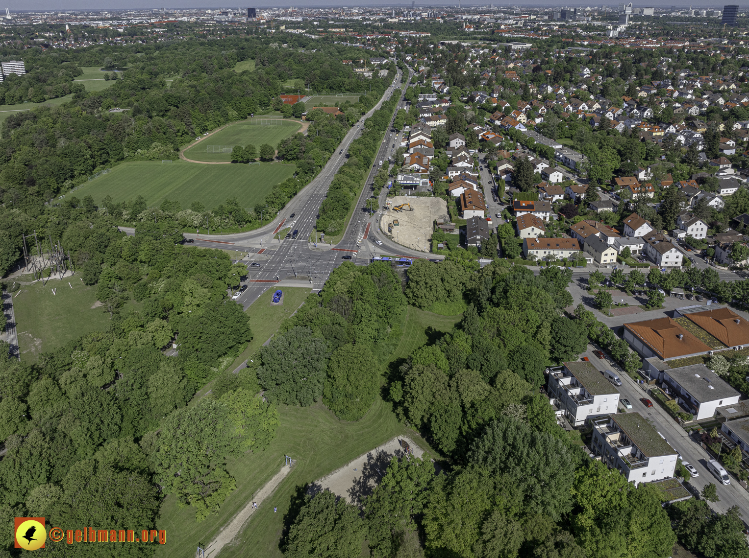 13.04.2024 - Luftbilder der Baustelle MONACO an der Heinrich-Wieland/Ecke Corinthstrasse in Neuperlach