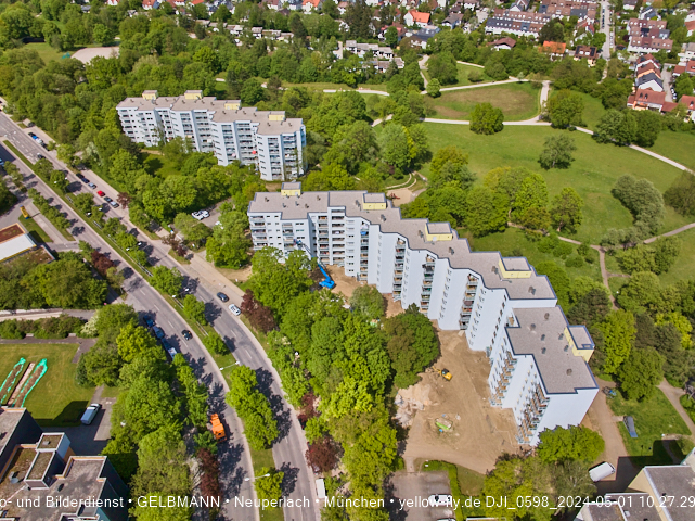 30.04.2024 - das Marx-Zentrum und Karl-Marx-Ring 52-62 mit Tiefgaragenbaustelle