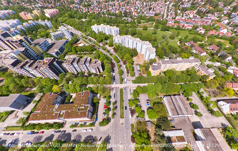 30.04.2024 - das Marx-Zentrum und Karl-Marx-Ring 52-62 mit Tiefgaragenbaustelle