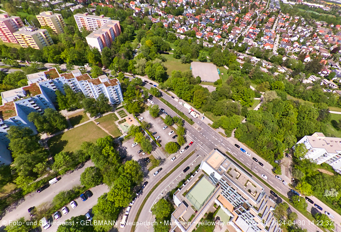 30.04.2024 - das Marx-Zentrum und Karl-Marx-Ring 52-62 mit Tiefgaragenbaustelle