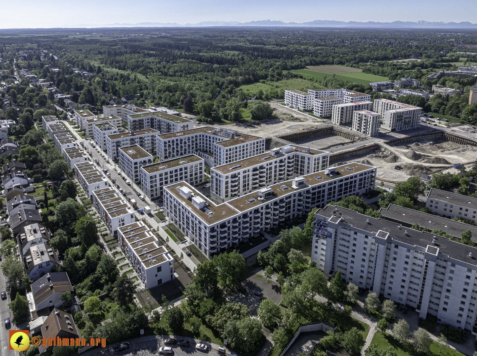 14.05.2024 - DEMOS-Baustelle und BayernHeim-Baustelle Alexisquartier in Neuperlach