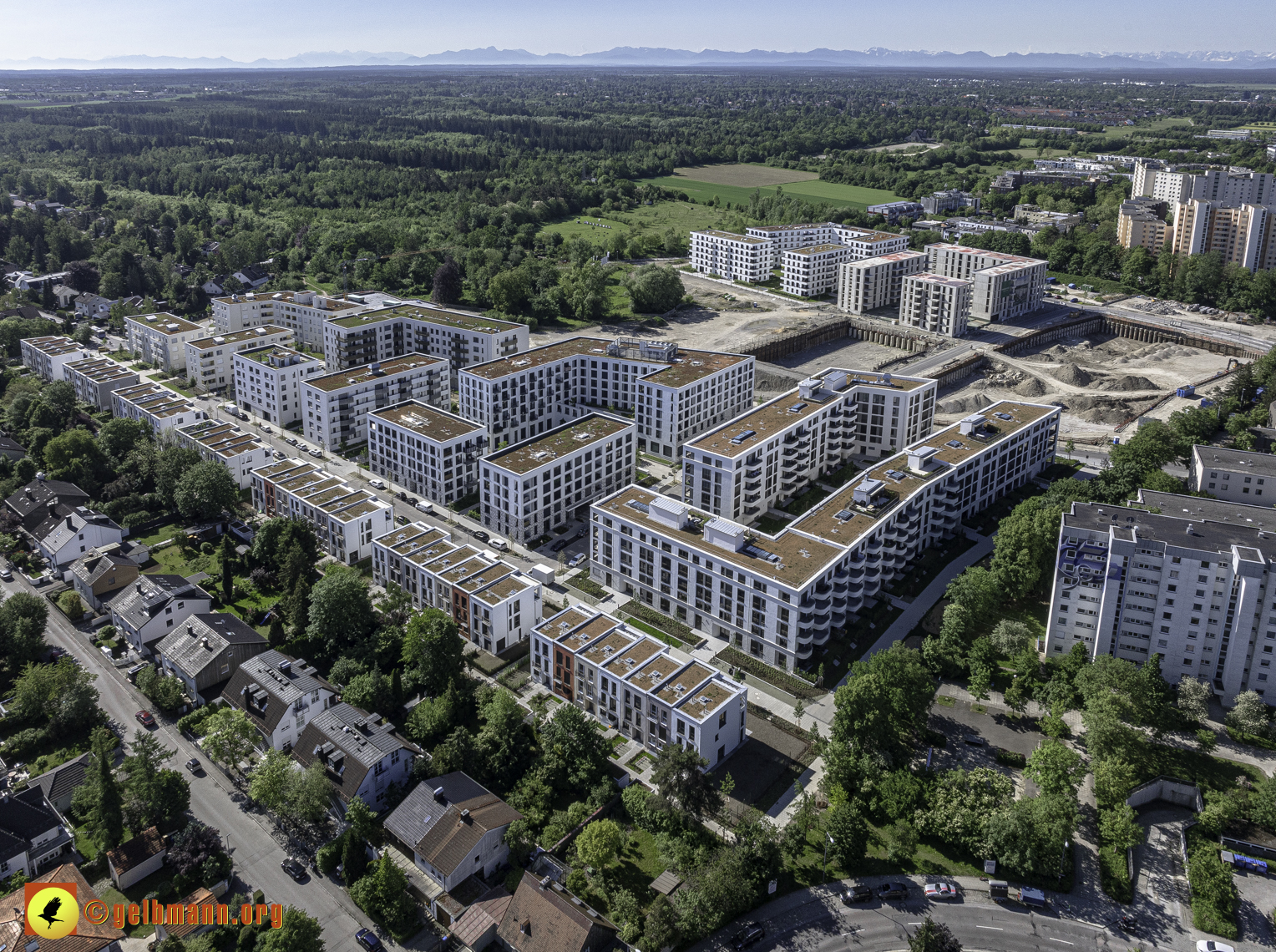 14.05.2024 - DEMOS-Baustelle und BayernHeim-Baustelle Alexisquartier in Neuperlach