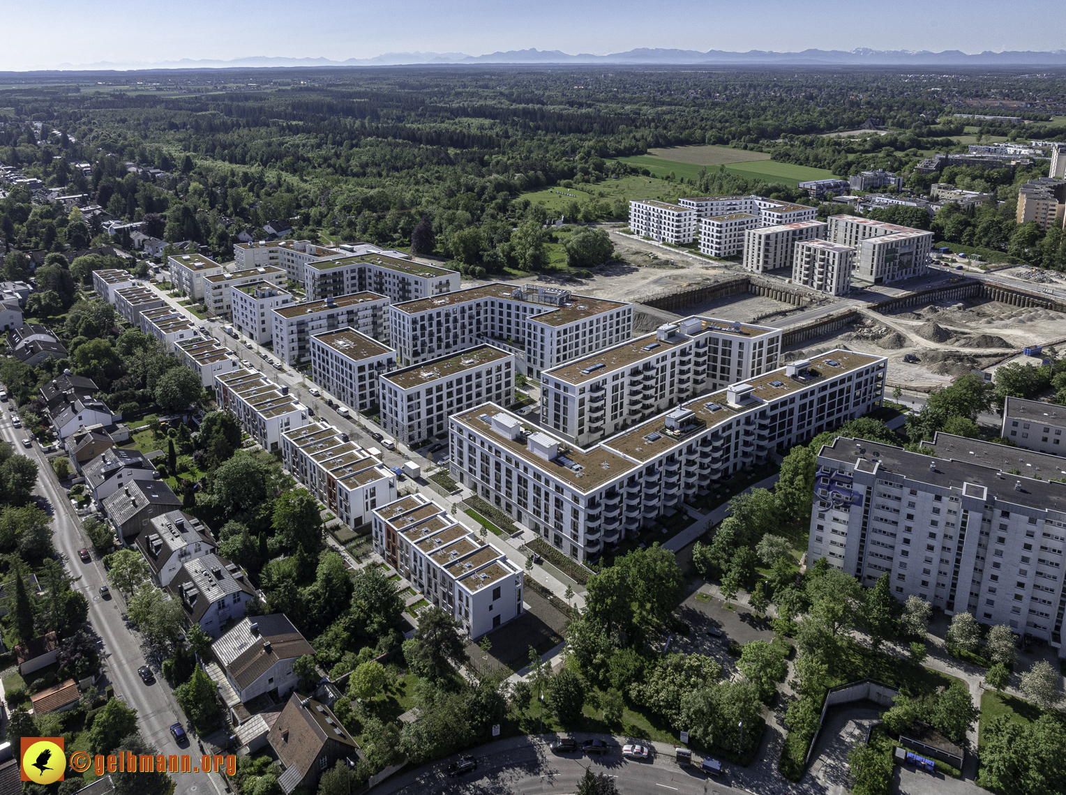 14.05.2024 - DEMOS-Baustelle und BayernHeim-Baustelle Alexisquartier in Neuperlach