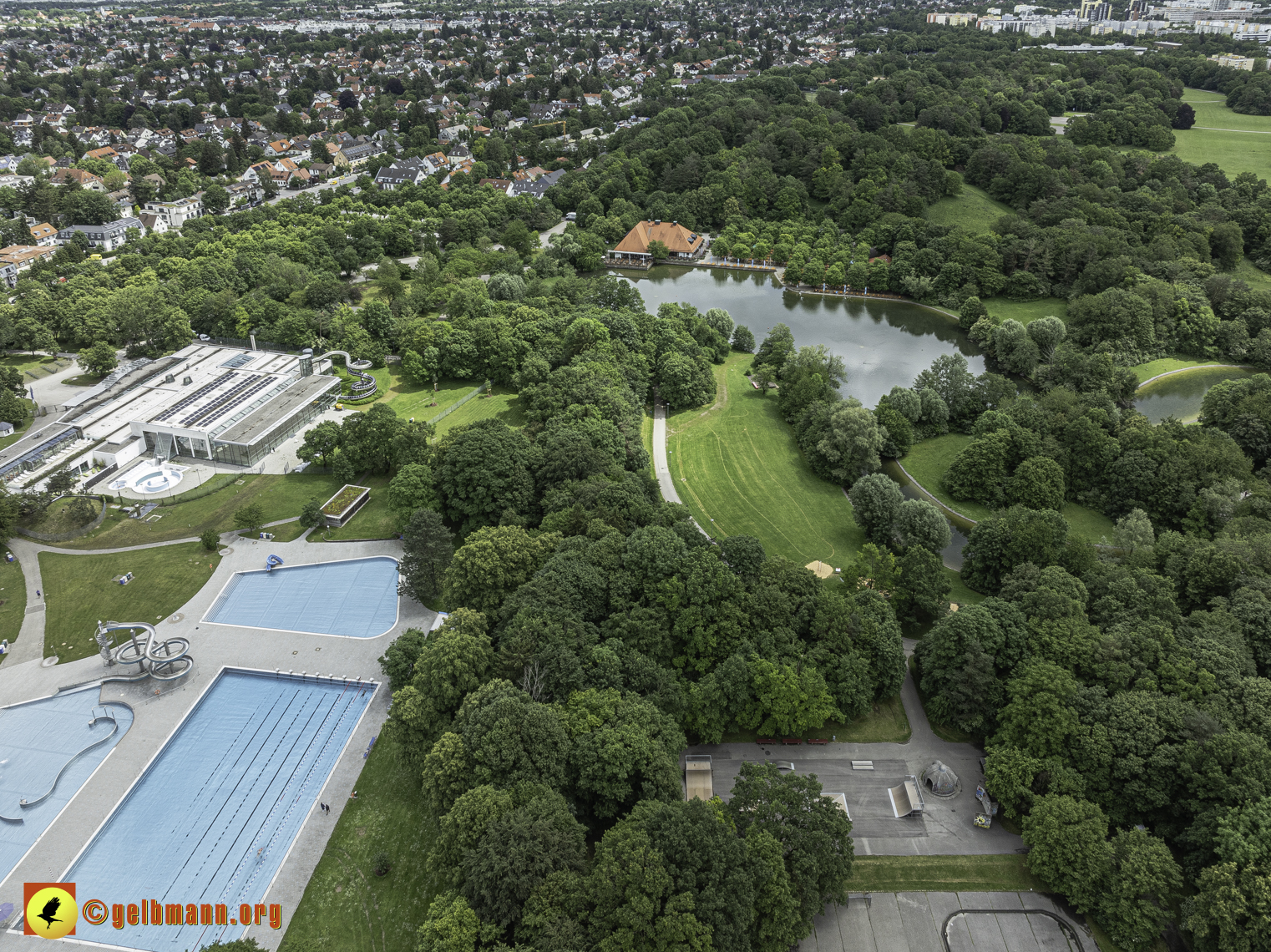 25.05.2024 - Ostpark mit Biergarten und See in Berg am Laim