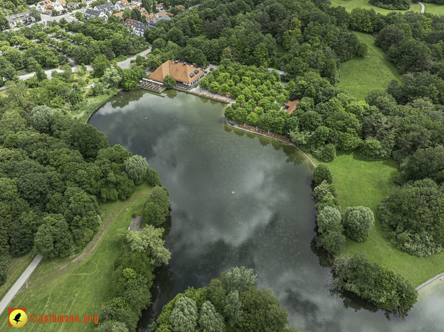 25.05.2024 - Ostpark mit Biergarten und See in Berg am Laim