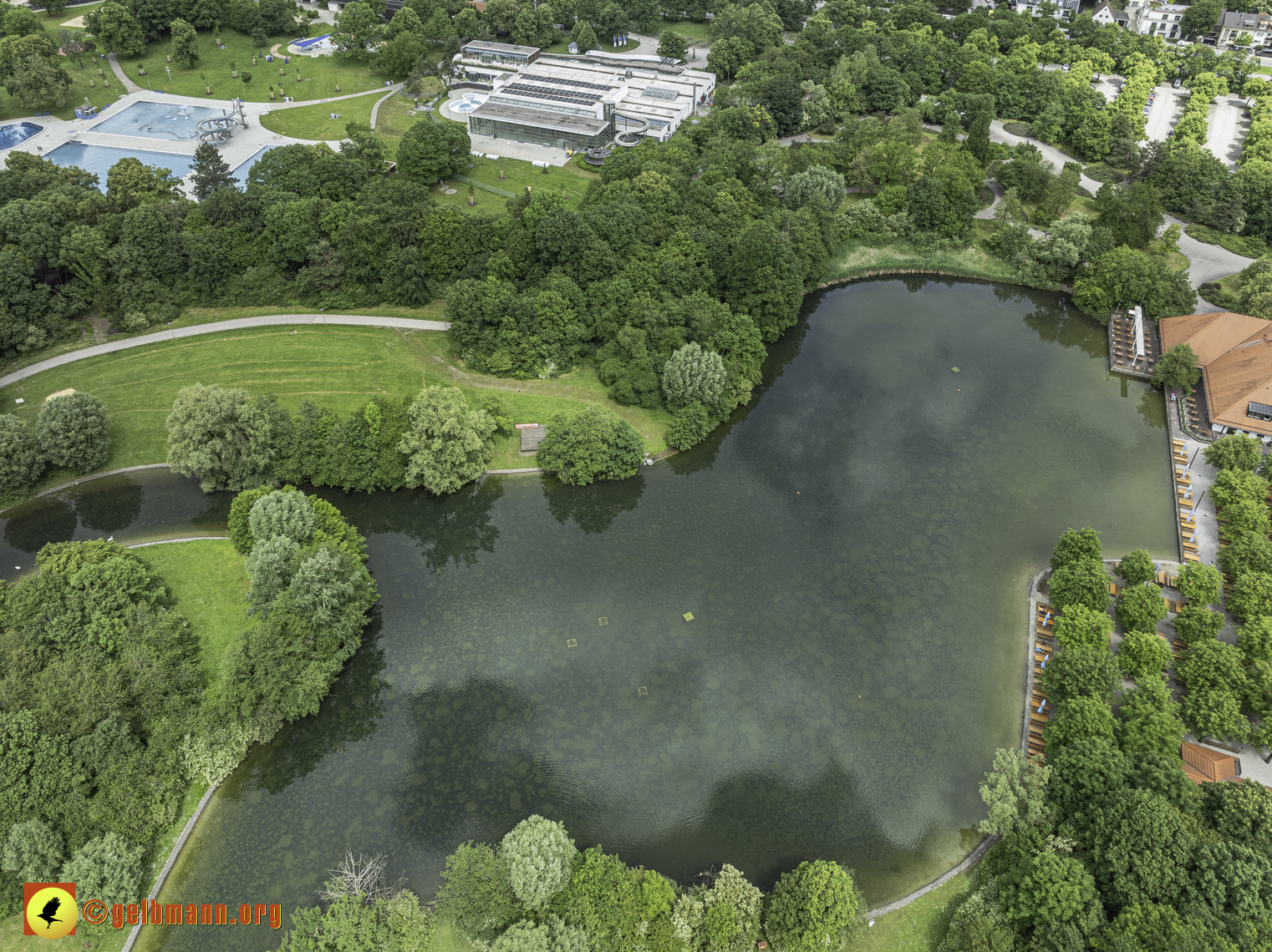 25.05.2024 - Ostpark mit Biergarten und See in Berg am Laim