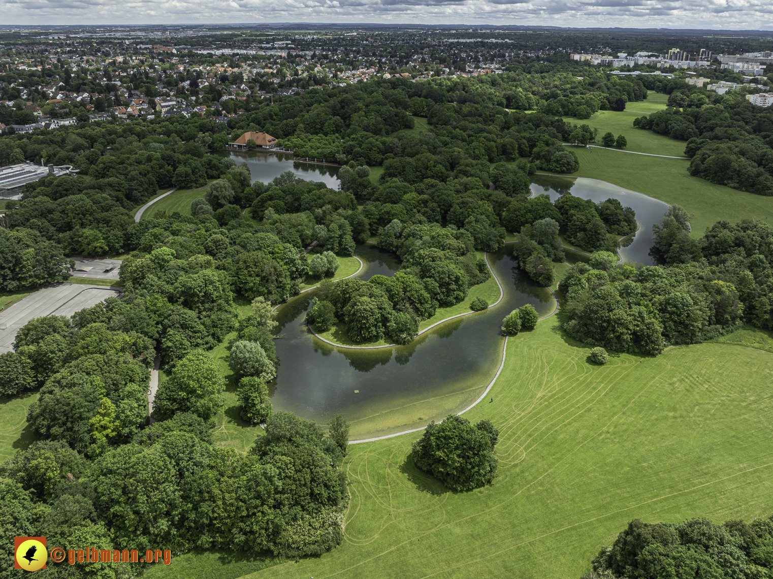 25.05.2024 - Ostpark mit Biergarten und See in Berg am Laim