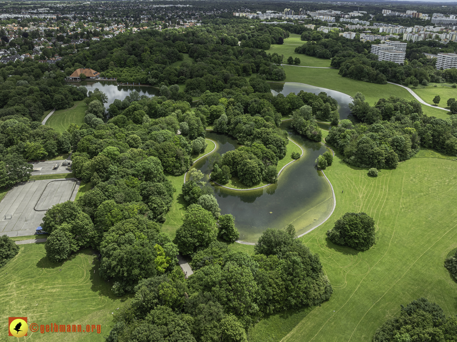 25.05.2024 - Ostpark mit Biergarten und See in Berg am Laim