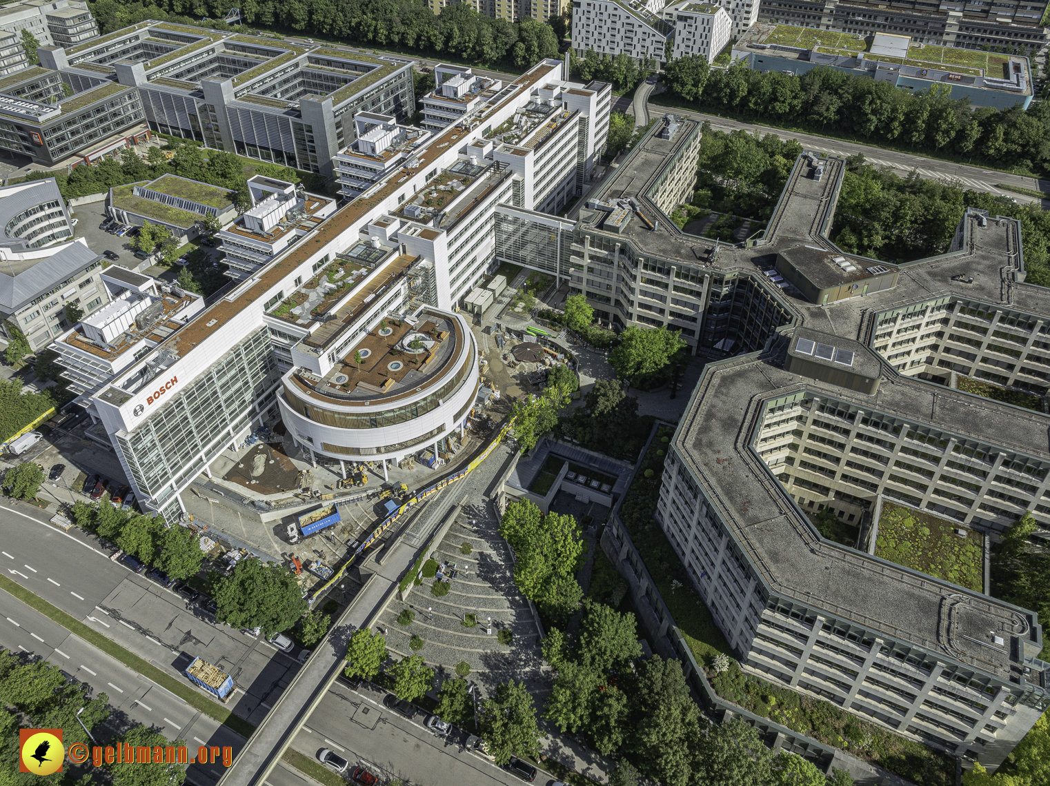 30.05.2024 - das ehemalige Allianzbürohaus ist jetzt BOSCH in Neuperlach und Umgebung 30.05.2024 - das ehemalige Allianzbürohaus ist jetzt BOSCH in Neuperlach und Umgebung