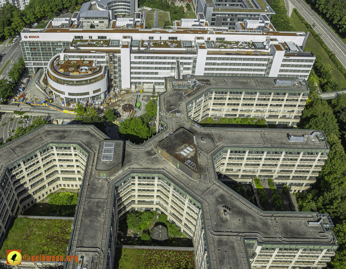 30.05.2024 - das ehemalige Allianzbürohaus ist jetzt BOSCH in Neuperlach und Umgebung 30.05.2024 - das ehemalige Allianzbürohaus ist jetzt BOSCH in Neuperlach und Umgebung