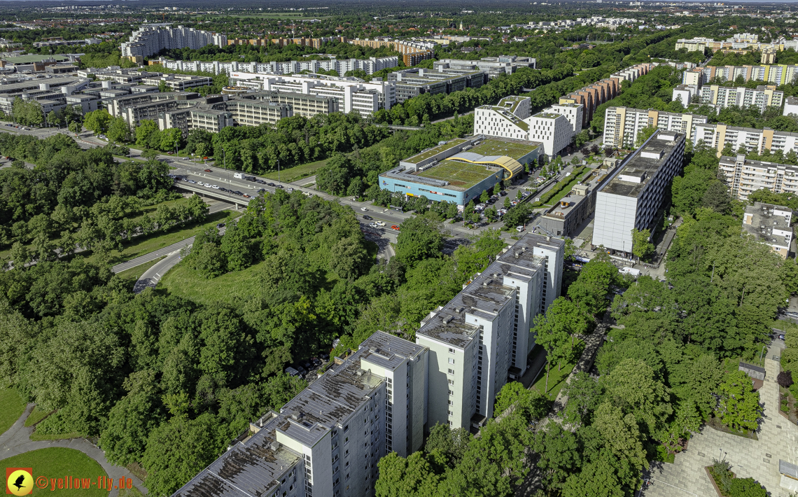 2024-05-30-plettzentrum - Baustelle im Plettzentrum zur Montessori-Schule Neuperlach