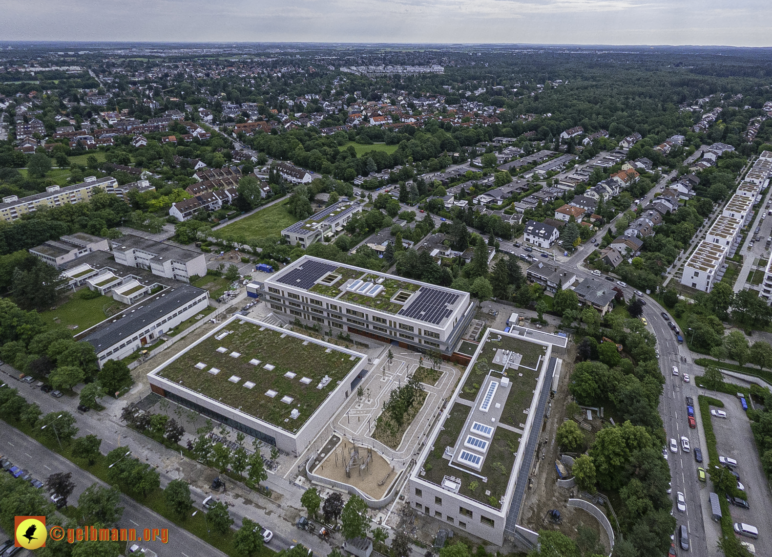 06.06.2024 - Luftbilder der Baustelle Grundschule_am_Karl-Marx-Ring in Neuperlach