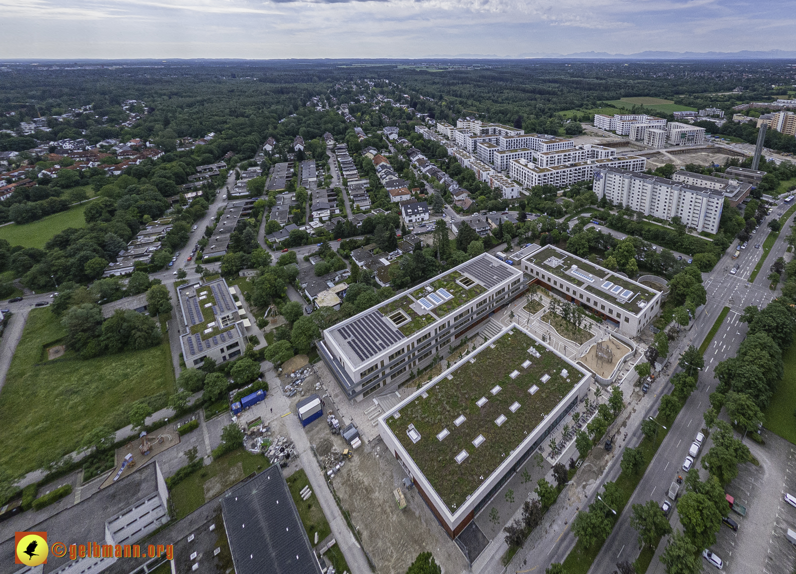 06.06.2024 - Luftbilder der Baustelle Grundschule_am_Karl-Marx-Ring in Neuperlach