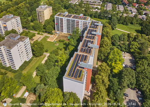 18.06.2024 - Baustelle am Karl-Marx-Ring 11-21 mit Dach-Solaranlage in Neuperlach