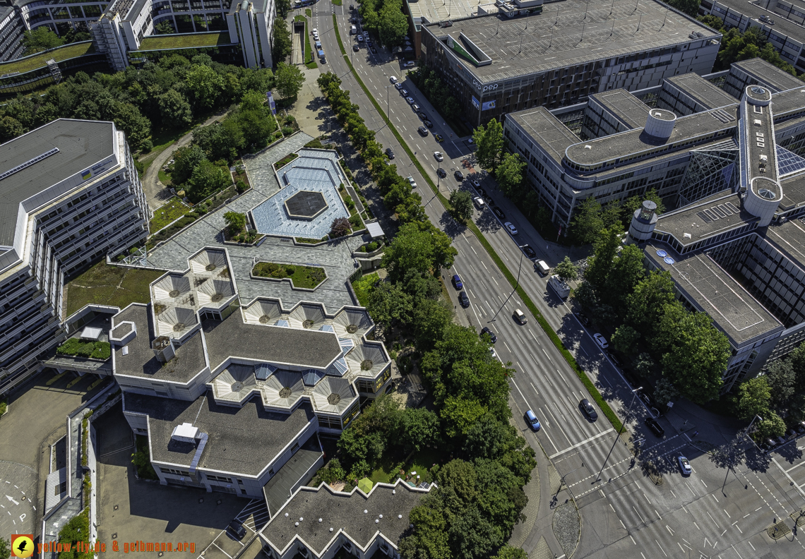 29.07.2024 - Brunnen vor der deutschen Rentenversicherung Bayern Süd in Neuperlach