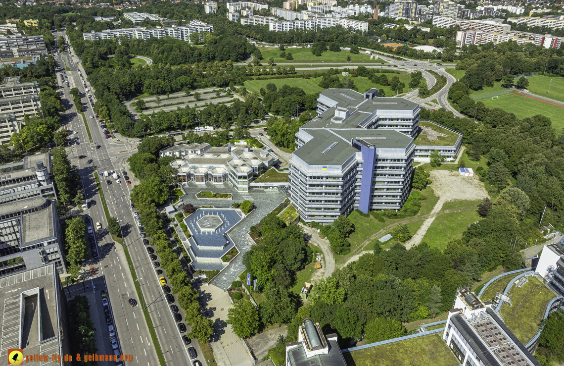 29.07.2024 - Brunnen vor der deutschen Rentenversicherung Bayern Süd in Neuperlach