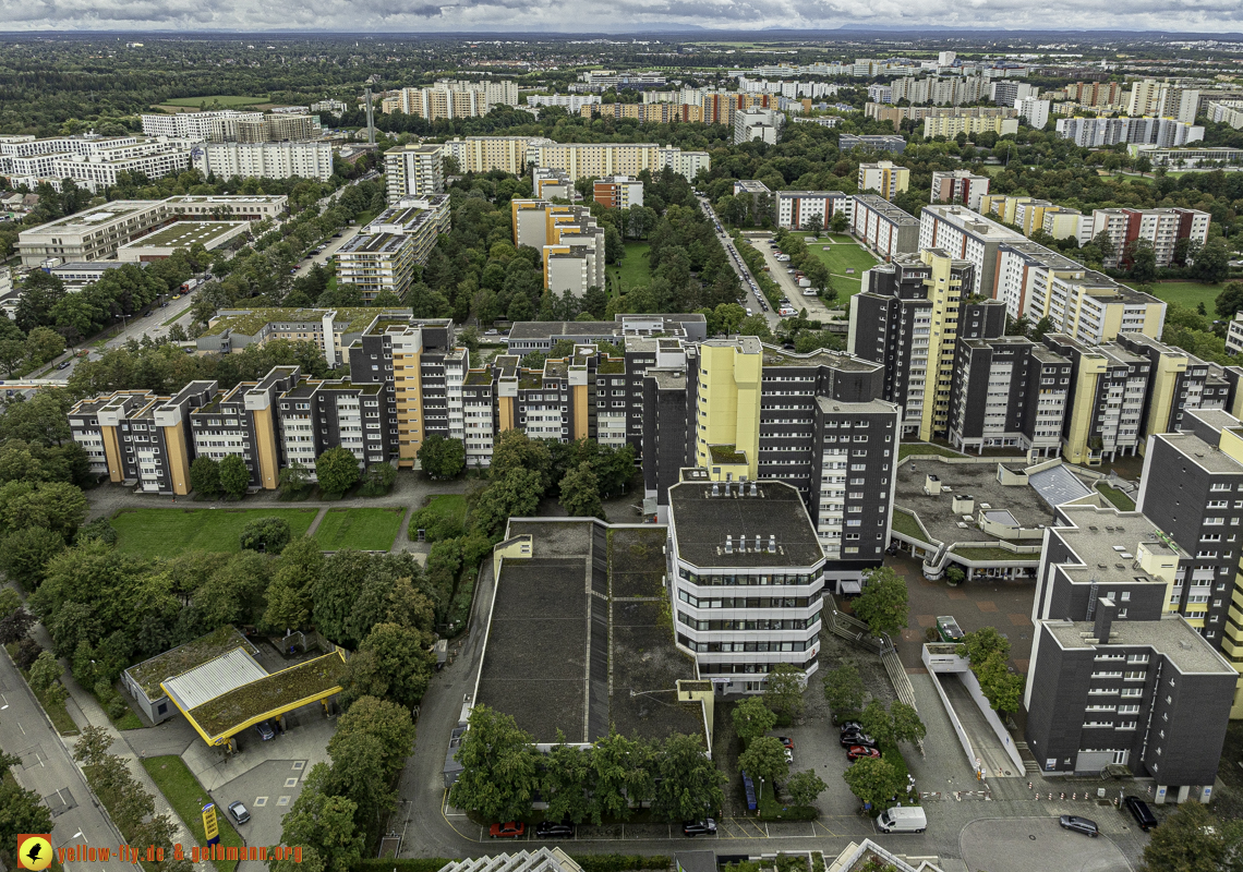 13.09.2024 - das Marx-Zentrum und Wohnanlage am Karl-Marx-Ring 52-62