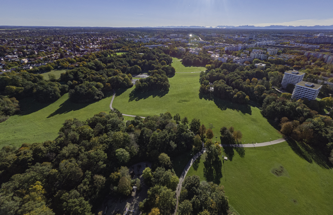 09.10.2024 - Baustelle Geothermie undn Ostpark mit See in Berg-am-Laim