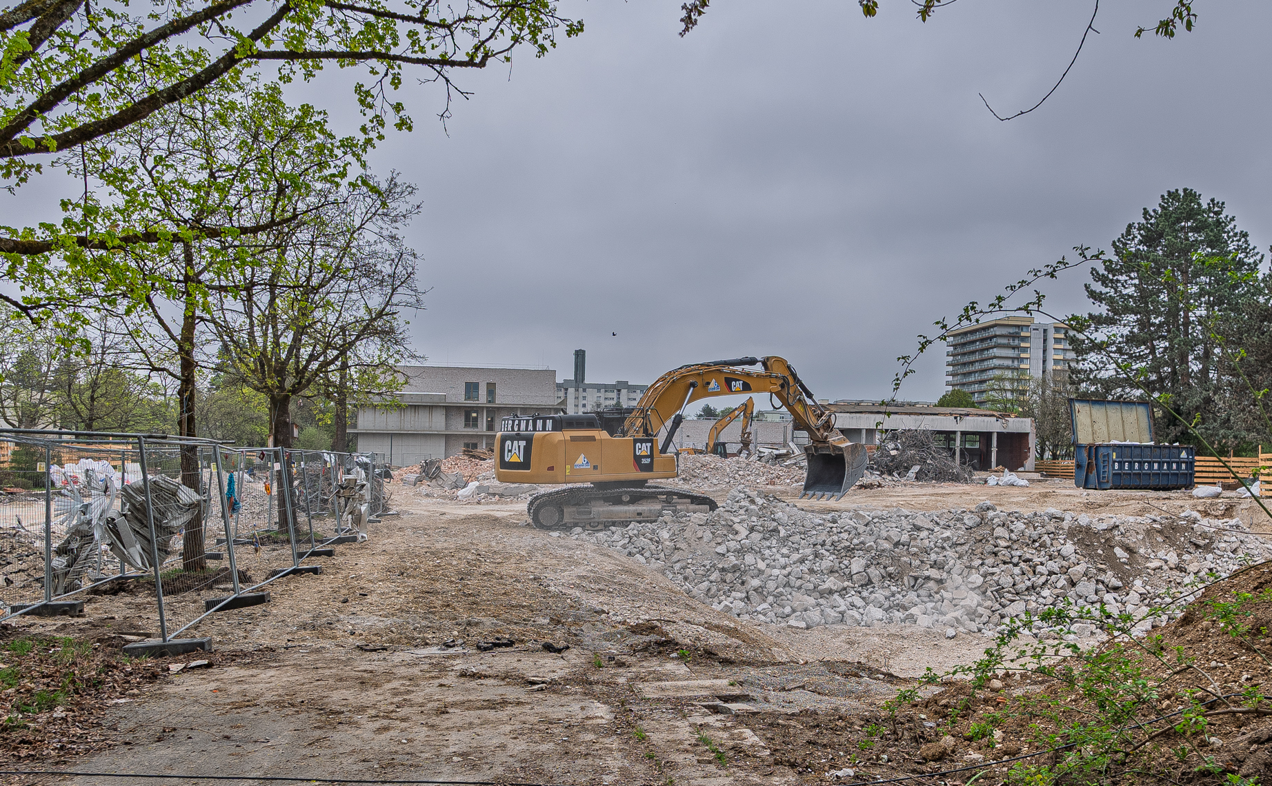 16.04.2025 - Abriss der Grundschule am Karl-Marx-Ring