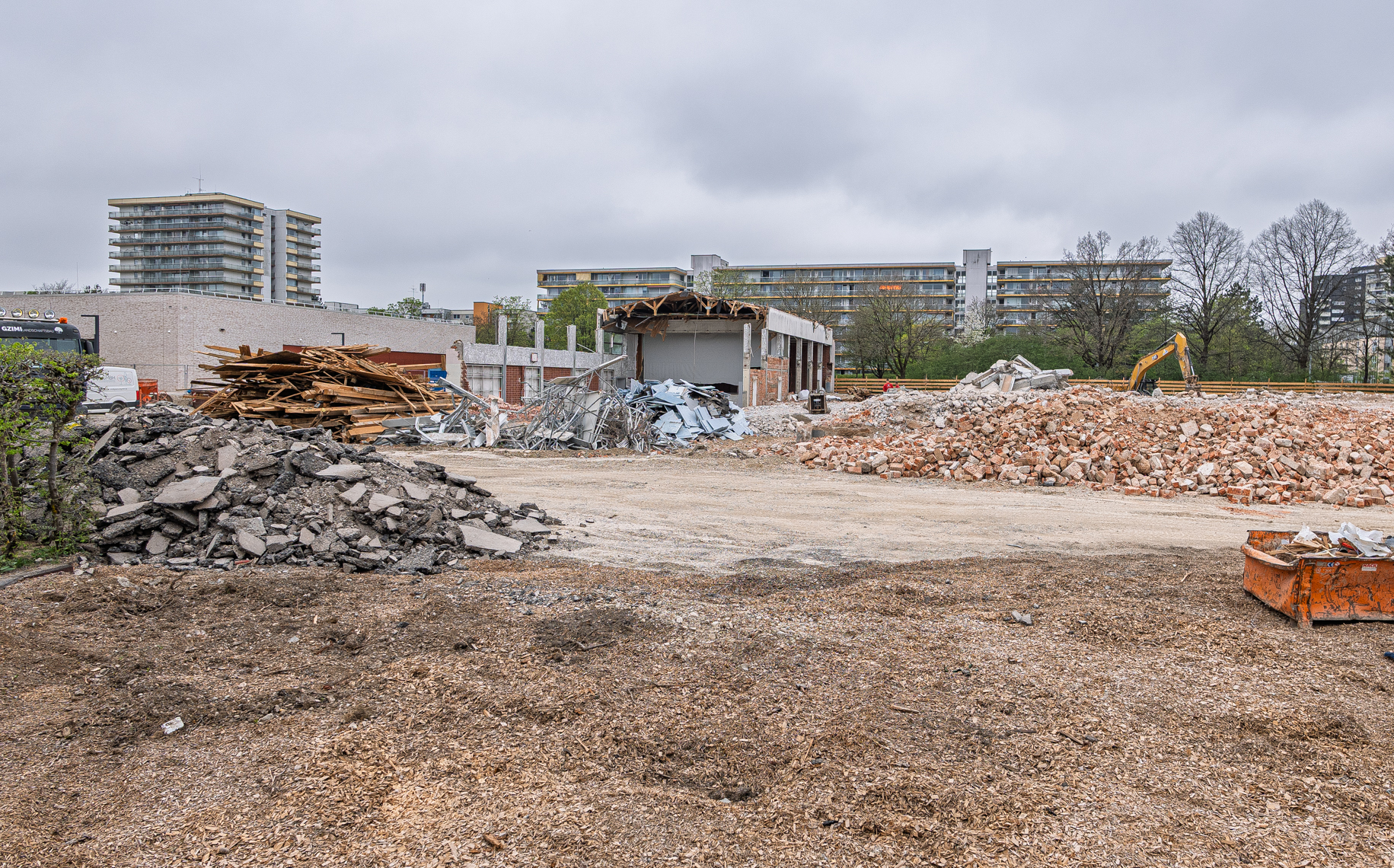 16.04.2025 - Abriss der Grundschule am Karl-Marx-Ring