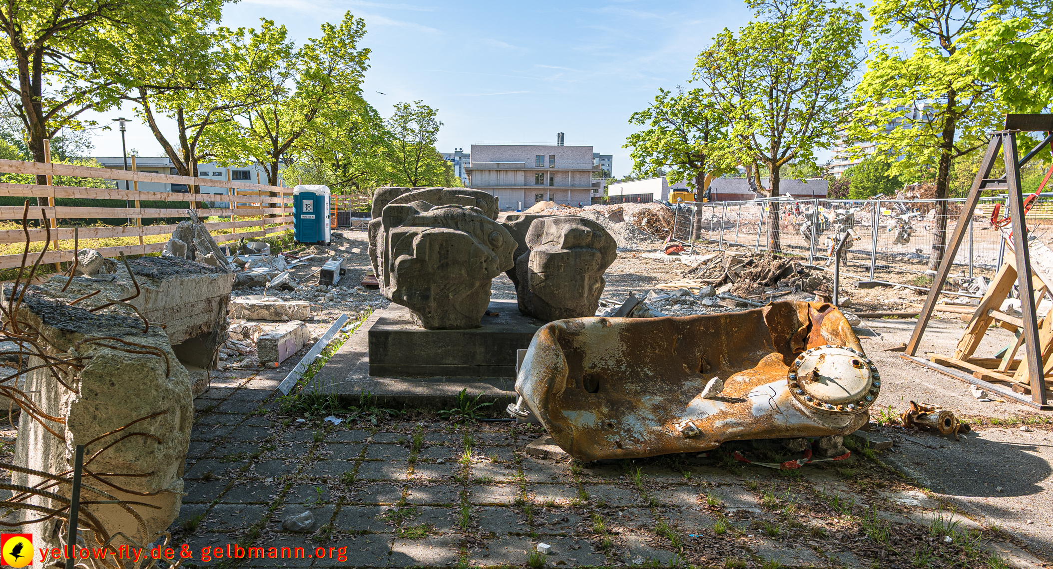 28.04.2025 - Abriss der Grundschule am Karl-Marx-Ring