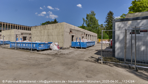 30.04.2025 - Abrissbaustelle Kindergarten an der Heinrich-Wieland-Strasse in Neuperlach