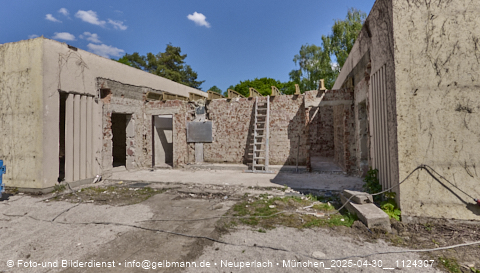 30.04.2025 - Abrissbaustelle Kindergarten an der Heinrich-Wieland-Strasse in Neuperlach
