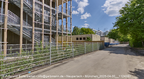 30.04.2025 - Abrissbaustelle Kindergarten an der Heinrich-Wieland-Strasse in Neuperlach