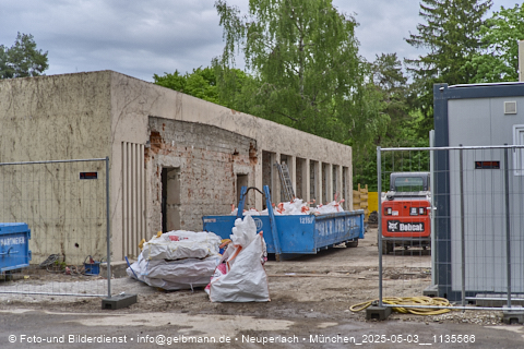 05.05.2025 - Abrissbaustelle Kindergarten an der Heinrich-Wieland-Strasse in Neuperlach