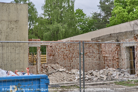 05.05.2025 - Abrissbaustelle Kindergarten an der Heinrich-Wieland-Strasse in Neuperlach