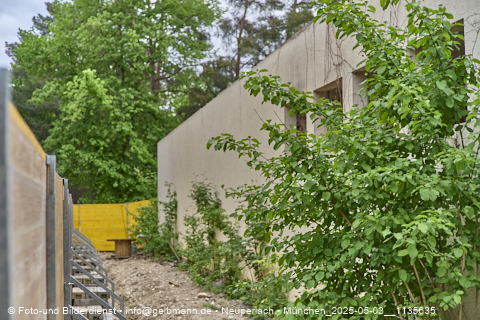 05.05.2025 - Abrissbaustelle Kindergarten an der Heinrich-Wieland-Strasse in Neuperlach