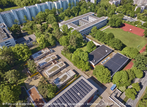 30.05.2025 - Abrissbaustelle Kindergarten an der Heinrich-Wieland-Strasse in Neuperlach