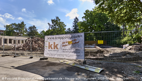 12.07.2025 - Abrissbaustelle Kindergarten an der Heinrich-Wieland-Strasse in Neuperlach
