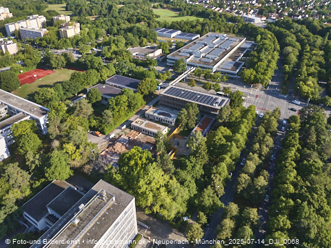 14.07.2025 - Abrissarbeiten des alten Kindergartens an der Heinrich-Wieland-Straße 3 in Neuperlach