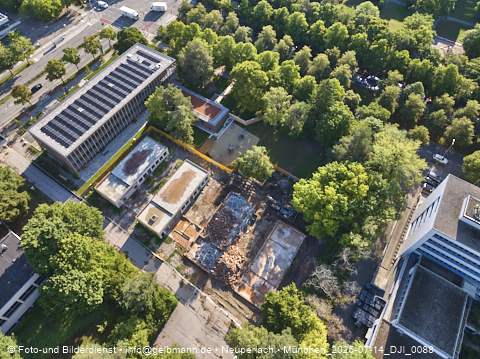 14.07.2025 - Abrissarbeiten des alten Kindergartens an der Heinrich-Wieland-Straße 3 in Neuperlach